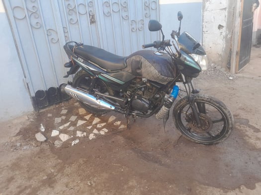 Moto Hero 150cc à vendre, complet sans problème