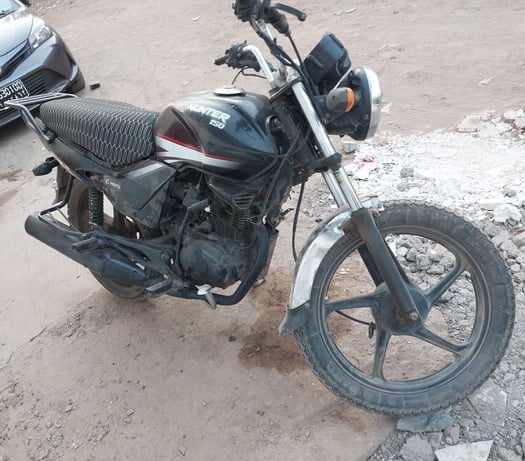 Moto Hero Hunter 150cc en bon état à vendre