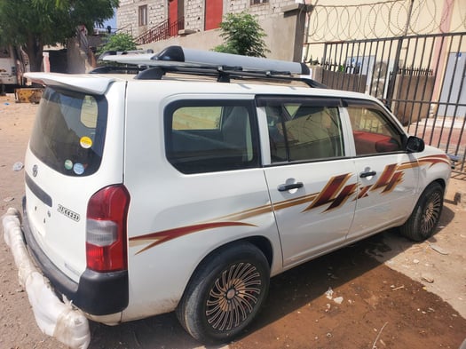Toyota Probox 2017, essence, boîte auto, excellent état