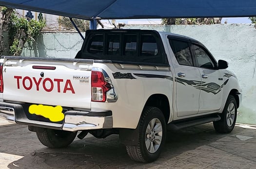 Pick-up automatique en excellent état, carburant gazoil
