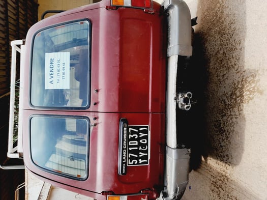 Toyota Land Cruiser Rouge