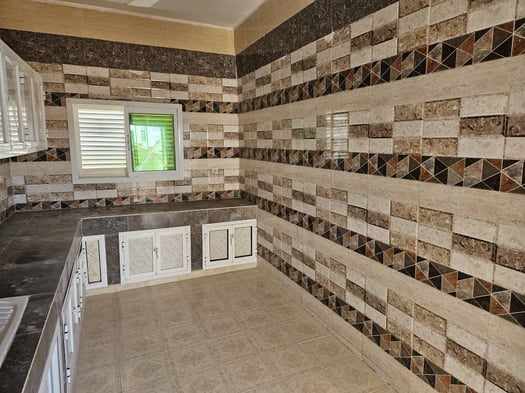 Appartement spacieux avec réservoir d\'eau à Gabode 5