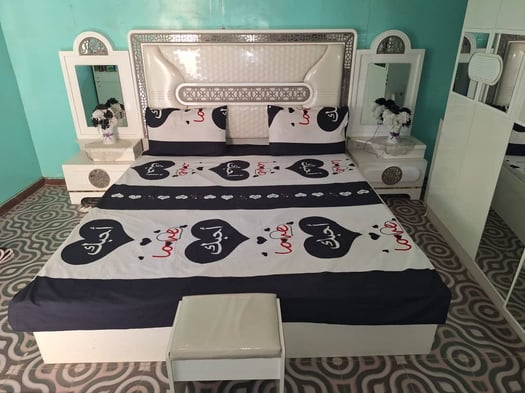 Lit et armoire en vente - Prix imbattable !