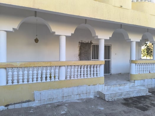Appartement F5 de standing sur l\'avenue principale de Gabode 4