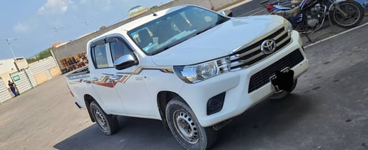 Toyota Hilux 2018 manuel, entretien régulier, climatisation parfaite