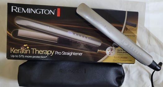 Lisseur Remington Therapy Pro pour cheveux lisses et brillants