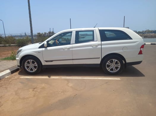 Pick-up SsangYong double cabine 2014, climatisation en parfait état