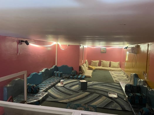 Restaurant Rotana - Local équipé 200m² en face de la police FNP