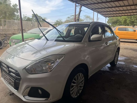 Suzuki Dzire 15500km, boîte auto, essence, comme neuf, négociable