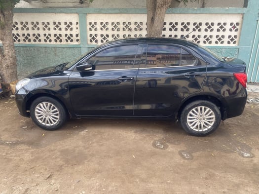Suzuki Dzire 2021, automatique, climatisé, faible kilométrage