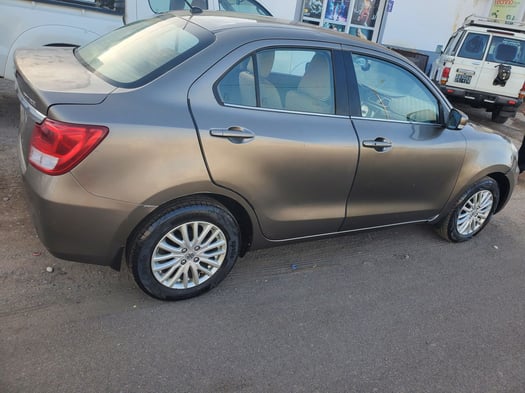 Suzuki Dzire 2016, faible kilométrage, entretien récent