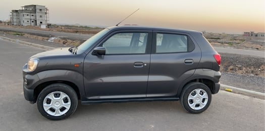 Suzuki S-Presso 2021 en excellent état à vendre