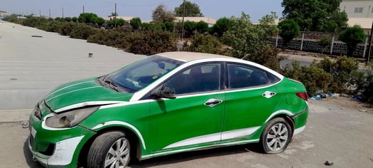 Hyundai Accent 2014, automatique, gasoil, prix à débattre
