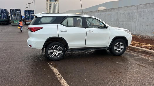 Toyota Fortuner 2020, excellent état