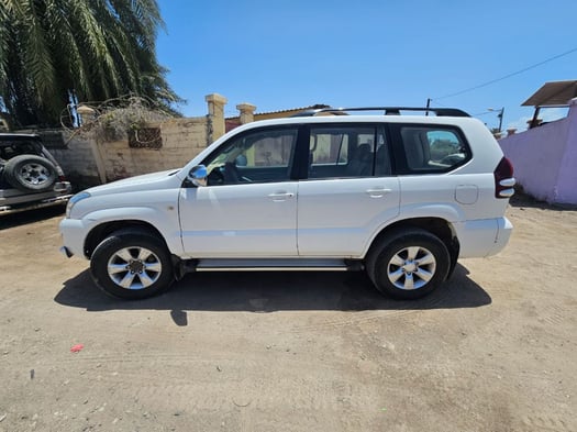 Toyota Prado GX 2004, diesel, 8 places, bon état