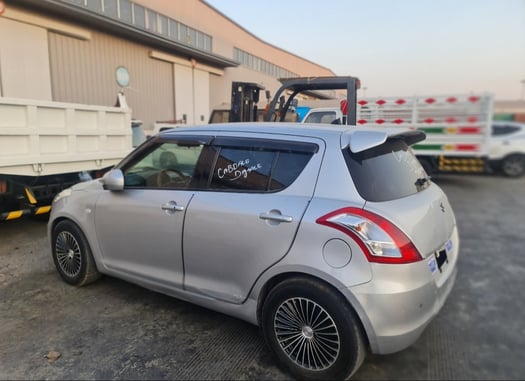 Suzuki Swift 2016 au port de Djibouti
