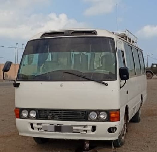 Toyota Coaster 2007 en excellent état, moteur neuf inclus
