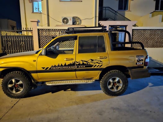 Land Cruiser HDJ105 en bon état à vendre