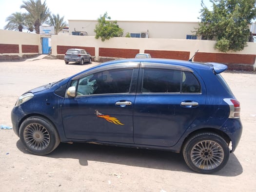 Toyota Yaris , boîte automatique, climatisation, excellent état