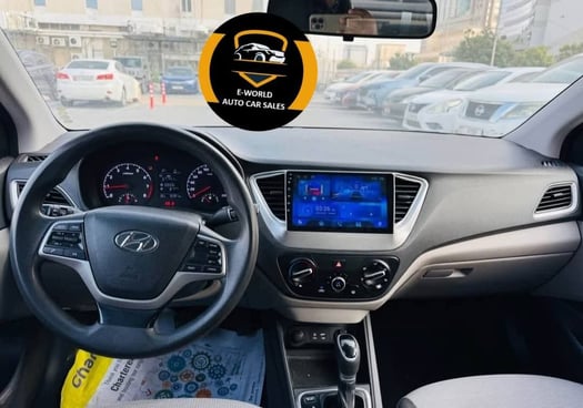 Hyundai Accent 2019, essence, automatique, état impeccable