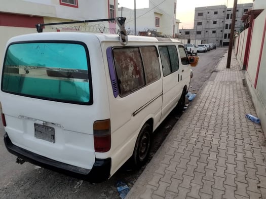 Minibus Toyota diesel, transmission manuelle