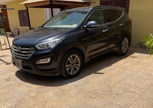 Hyundai Santa Fe 2015, diesel, boîte automatique, très bon état