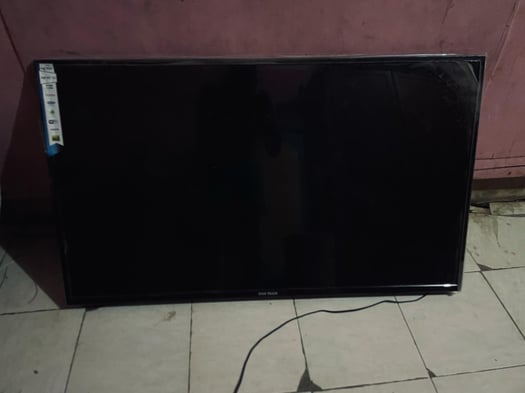 SMART TV 64 pouces, état impeccable