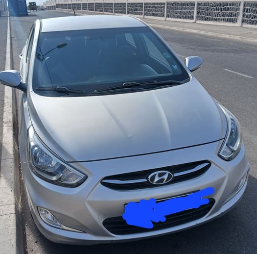 Hyundai Accent 2014, diesel, boîte Automatique, excellent état