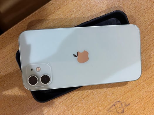 iPhone 12 Vert 256Go avec Chargeur et Protection