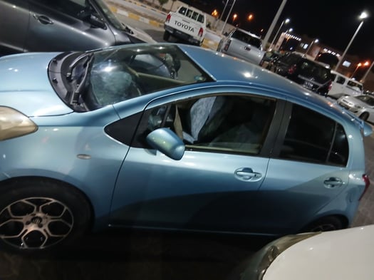 Toyota Yaris 2014 essence, boîte automatique, climatisation parfaite