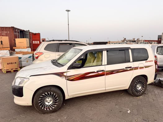 Toyota Probox en excellent état - Disponibles immédiatement !