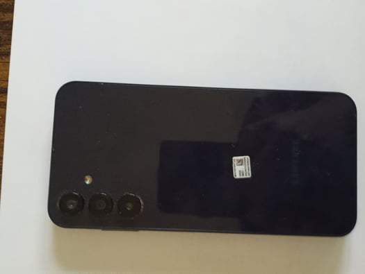 Samsung Galaxy A15 neuf sans chargeur