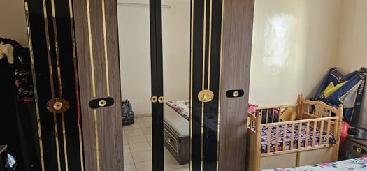 Mobilier pour chambre à coucher en bon état à vendre