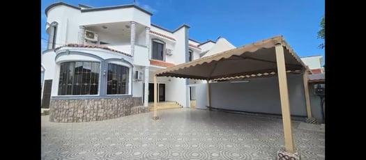 Location: Villa à louer à Haramous - 8 chambres, 5 toilettes, 3 cuisines