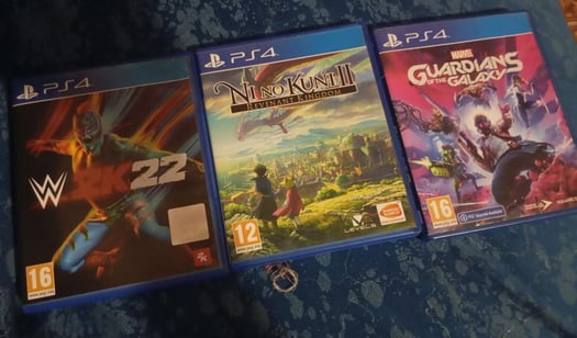 Lot de 3 jeux CDs en excellent état à prix imbattable