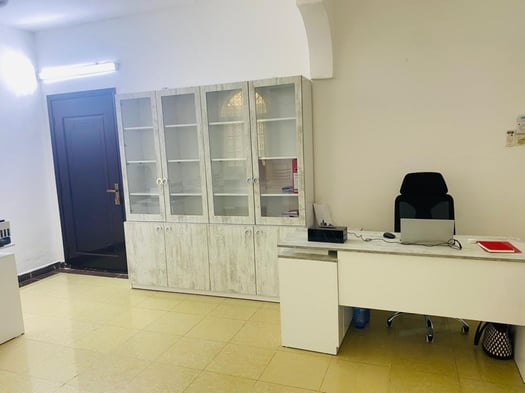 Bureaux de direction et mobilier pro – Design moderne sur-mesure