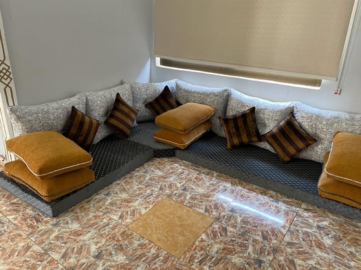 Salons traditionnels Qaaci sur-mesure plusieurs coloris et tissus au choix