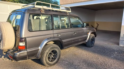 Mitsubishi Pajero 4x4 très bon état