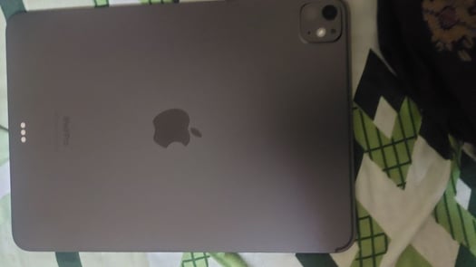 Apple iPad Pro 11 M4, neuf et léger