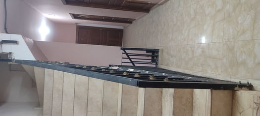 Maison à louer avec deux appartements séparés et terrasse