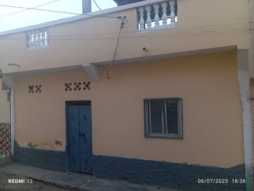 Maison F3 avec terrasse à louer à Barwaqo 1