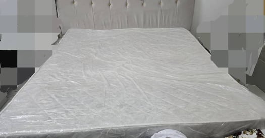 Matelas médical à vendre, encore dans son emballage