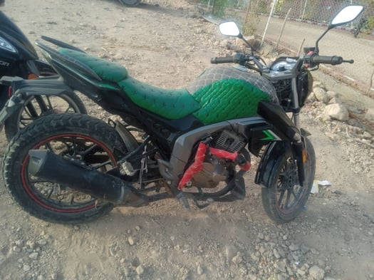 Moto Sanke 200cc en excellent état - Vert