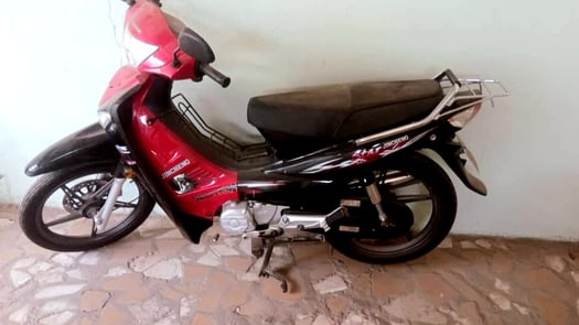 Moto neuve avec garantie 2 mois, faible kilométrage