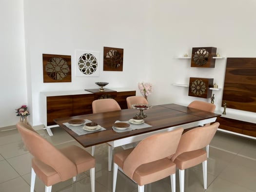 Salle à manger complète avec table marbre et buffet