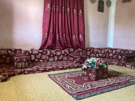 Salon Qaaci à vendre, prix négociable