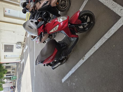 Scooter d\'occasion avec faible kilométrage et entretien récent