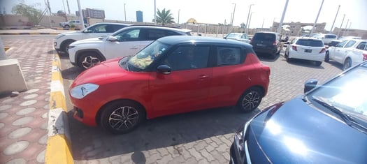 Suzuki Swift 2023, propre et presque neuve