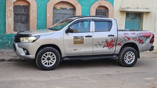 TOYOTA HILUX 2016
