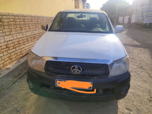 Toyota Hilux 2016, bon état, rénové